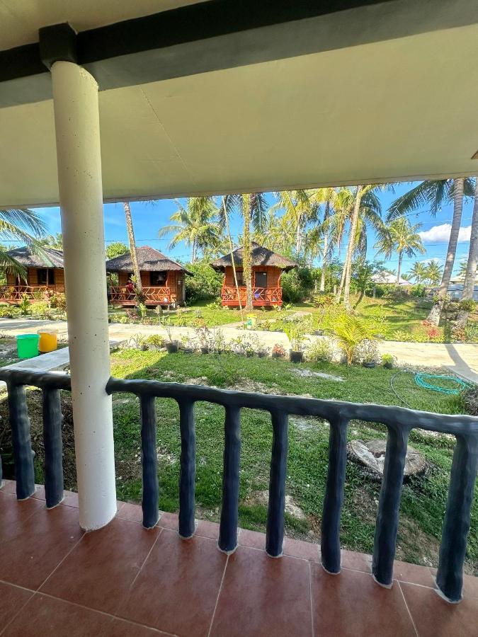 Cris & Mar Homestay Burgos  Eksteriør bilde