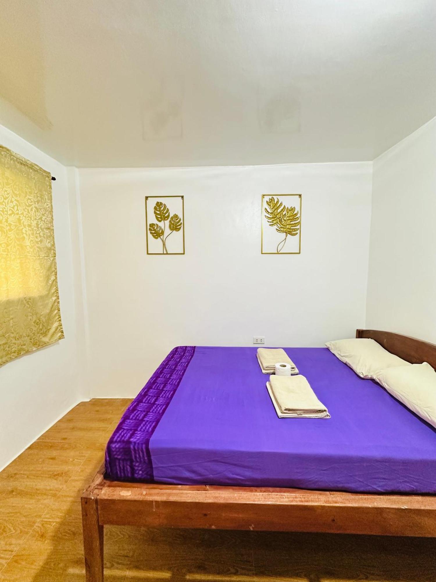 Cris & Mar Homestay Burgos  Eksteriør bilde